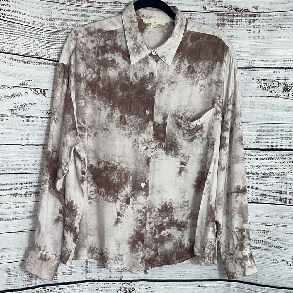 Grade & Gather Top Womens size Medium tie dye print Button up Blouse Rayon Shirt